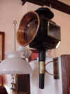 coachlamp.jpg (43100 bytes)